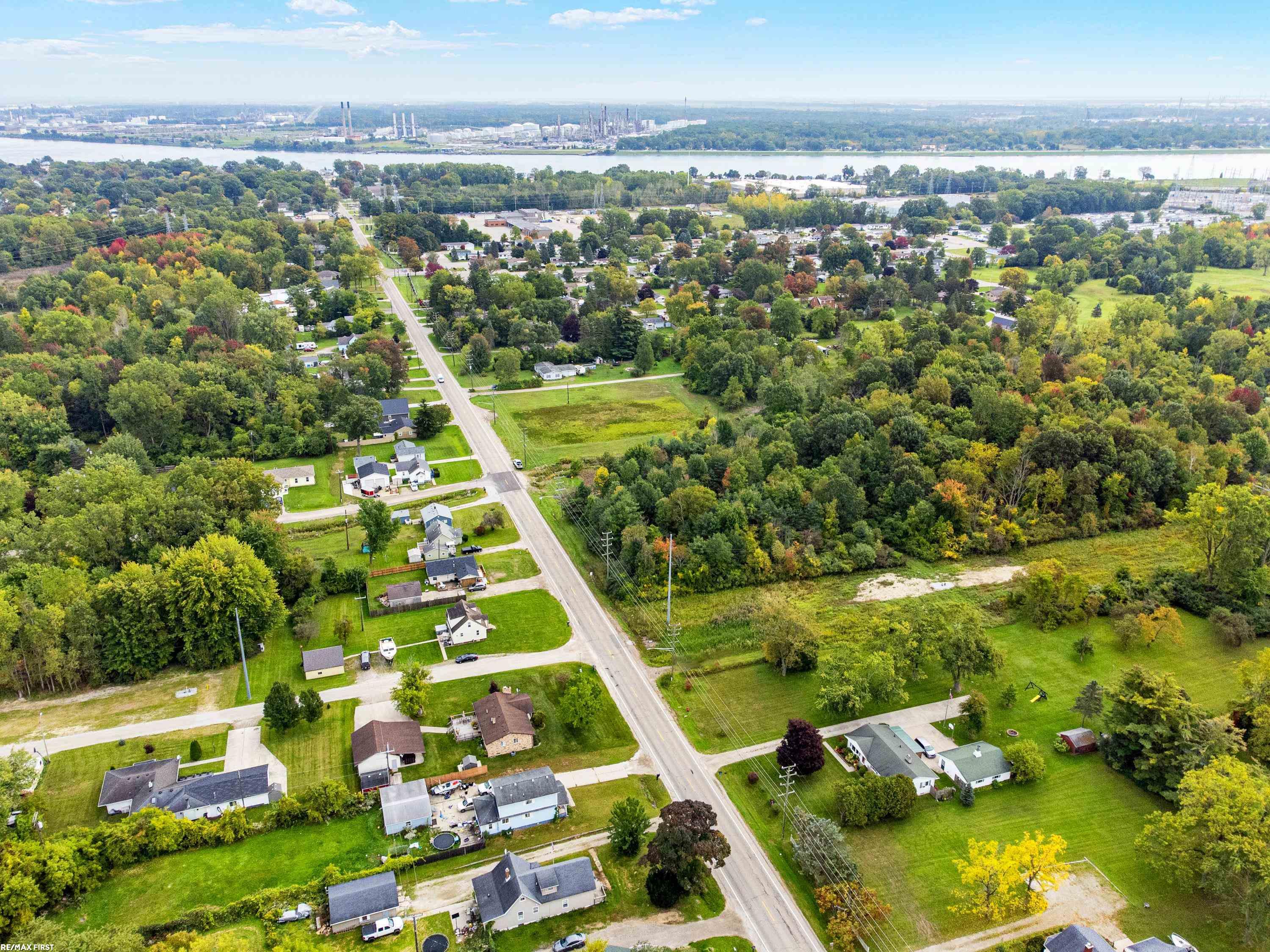 3605 Ravenswood Road Marysville, MI 48040 - Photo 10 of 11