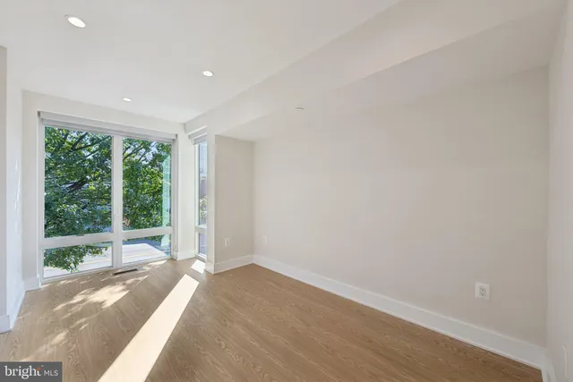 $4,200 | 2134 Wisconsin Avenue Northwest, Unit 3, Washington, DC 20007