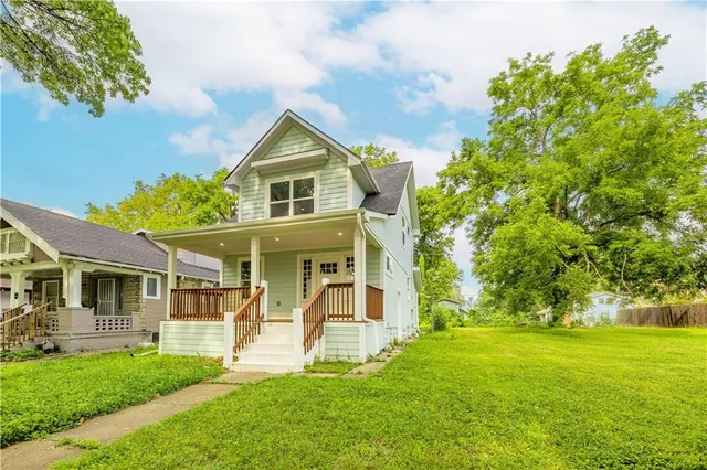 $180,000 | 4114 Agnes Avenue, Kansas City, MO 64130