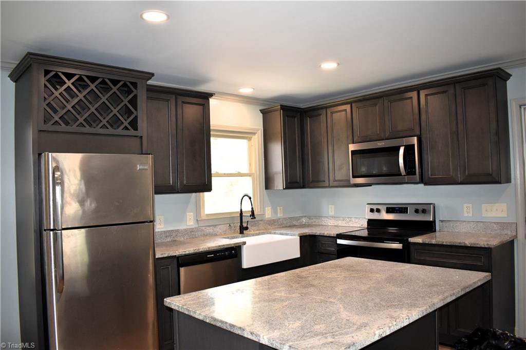 5285 East Holly Grove Road Thomasville, NC 27360 - Photo 12 of 33