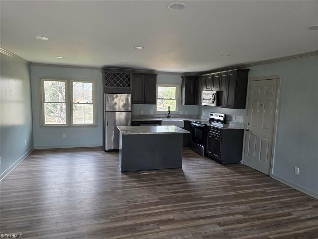 5285 East Holly Grove Road Thomasville, NC 27360 - Photo 14 of 33 Kitchen