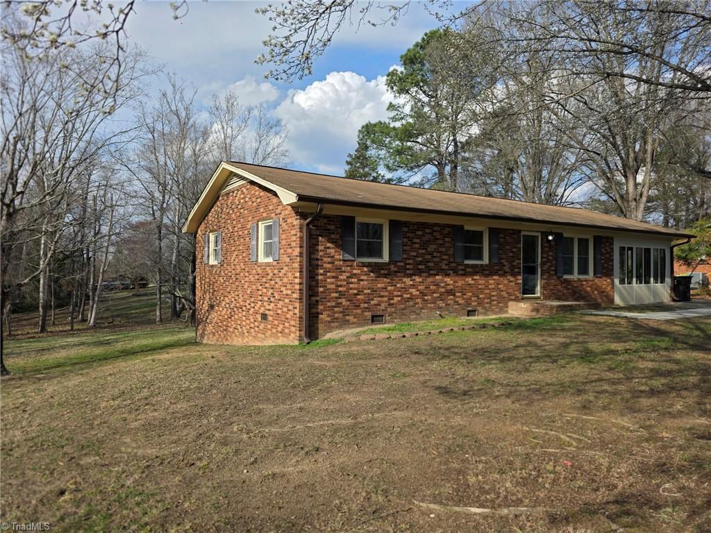 5285 East Holly Grove Road Thomasville, NC 27360 - Photo 5 of 33