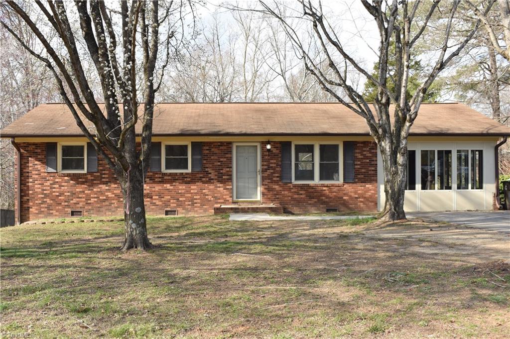 5285 East Holly Grove Road Thomasville, NC 27360 - Photo 6 of 33