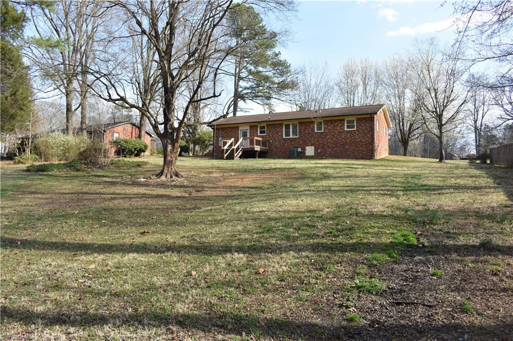 5285 East Holly Grove Road Thomasville, NC 27360 - Photo 8 of 33