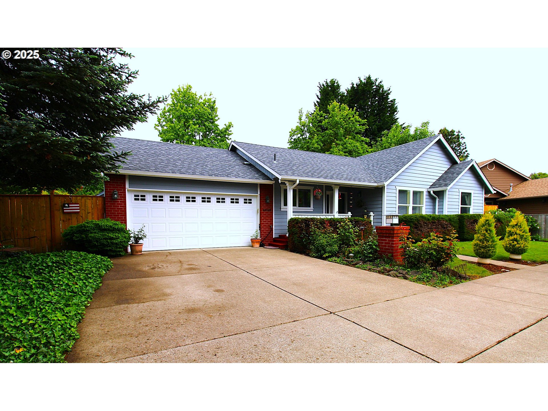 4646 Spring Meadow Avenue Eugene, OR 97404 - Photo 2 of 31 Gallery Image 2