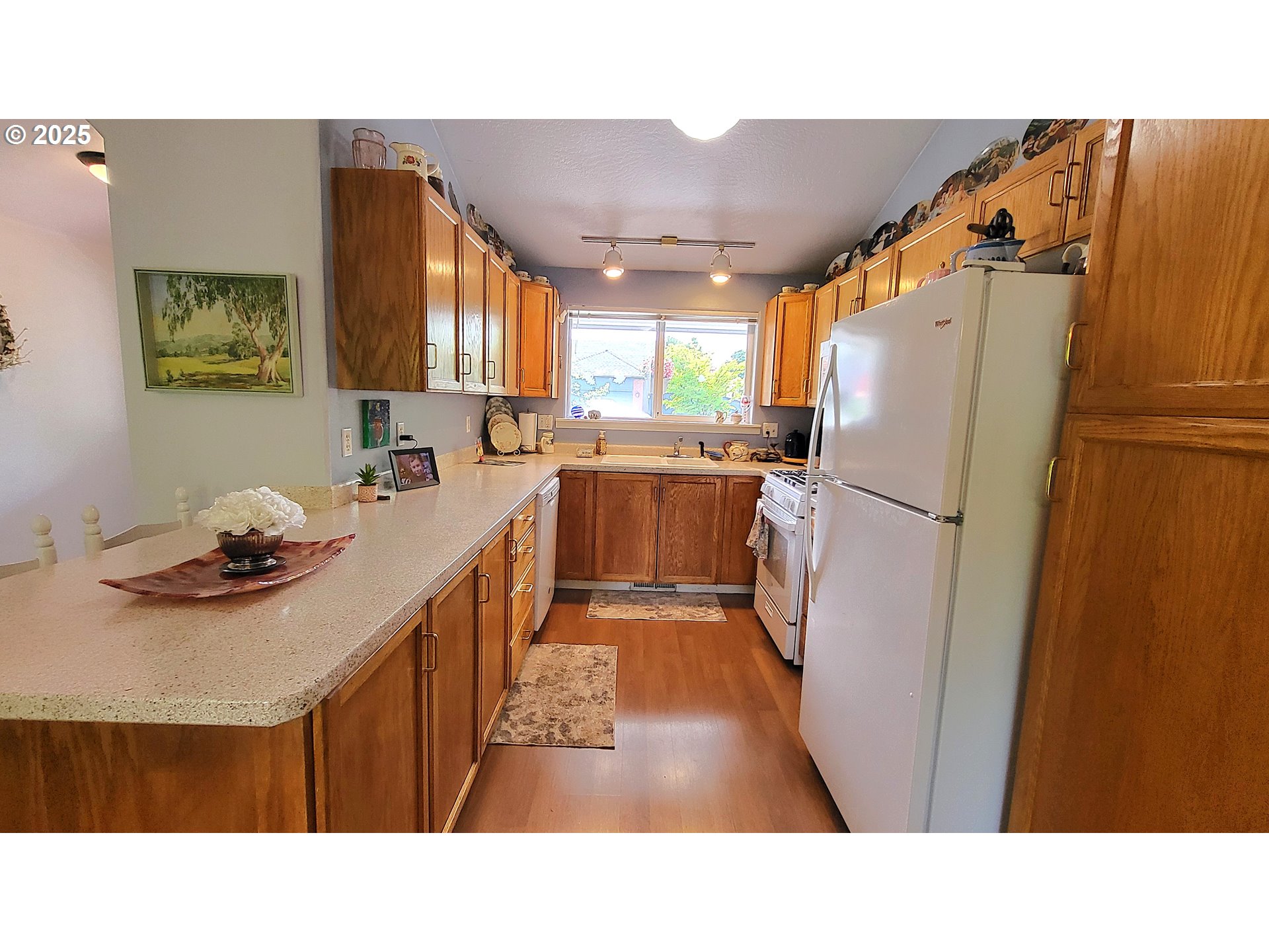 4646 Spring Meadow Avenue Eugene, OR 97404 - Photo 6 of 31 Gallery Image 6