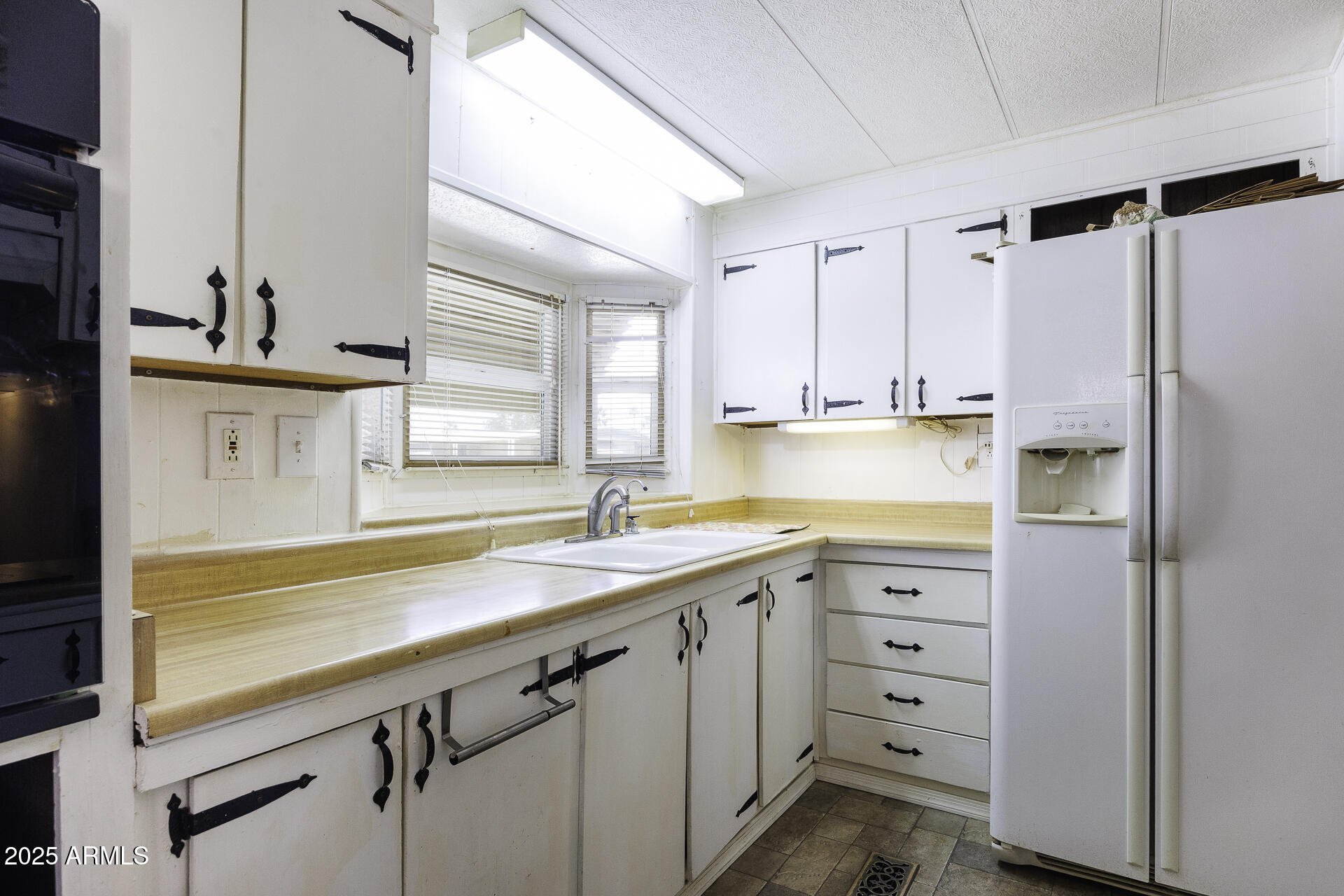 2100 North Trekell Road, Unit 22 Casa Grande, AZ 85122 - Photo 12 of 39 Kitchen 2