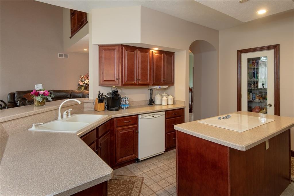 1950 Spangler Road Hermitage, PA 16148 - Photo 8 of 22 Gallery Image 8