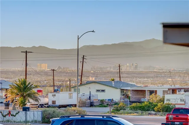 $200,000 | 276 Aztec Lane, Henderson, NV 89015