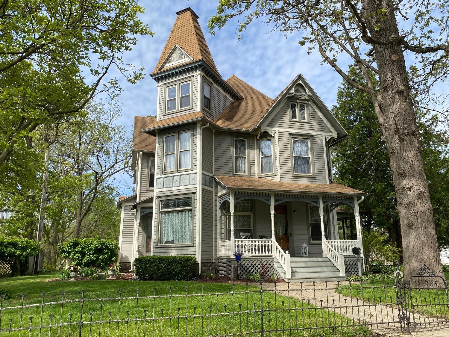 228 North Front Street Rensselaer, IN 47978 - Photo 1 of 37 1500x1125