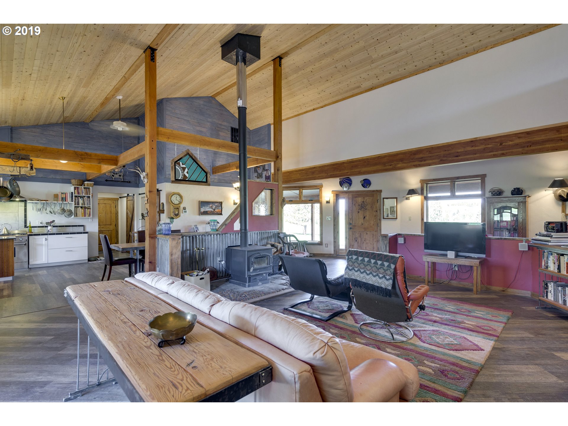 206 Hartland Road Lyle, WA 98635 - Photo 11 of 32 Gallery Image 11