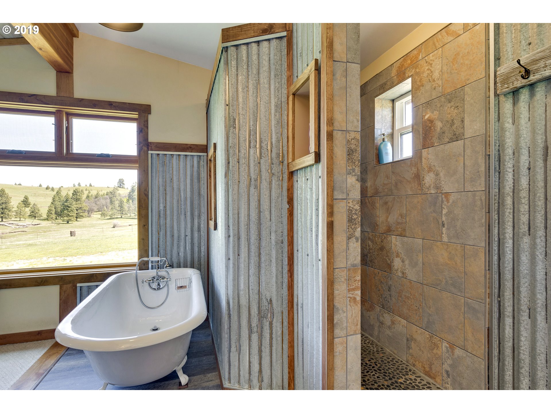 206 Hartland Road Lyle, WA 98635 - Photo 19 of 32 Gallery Image 19