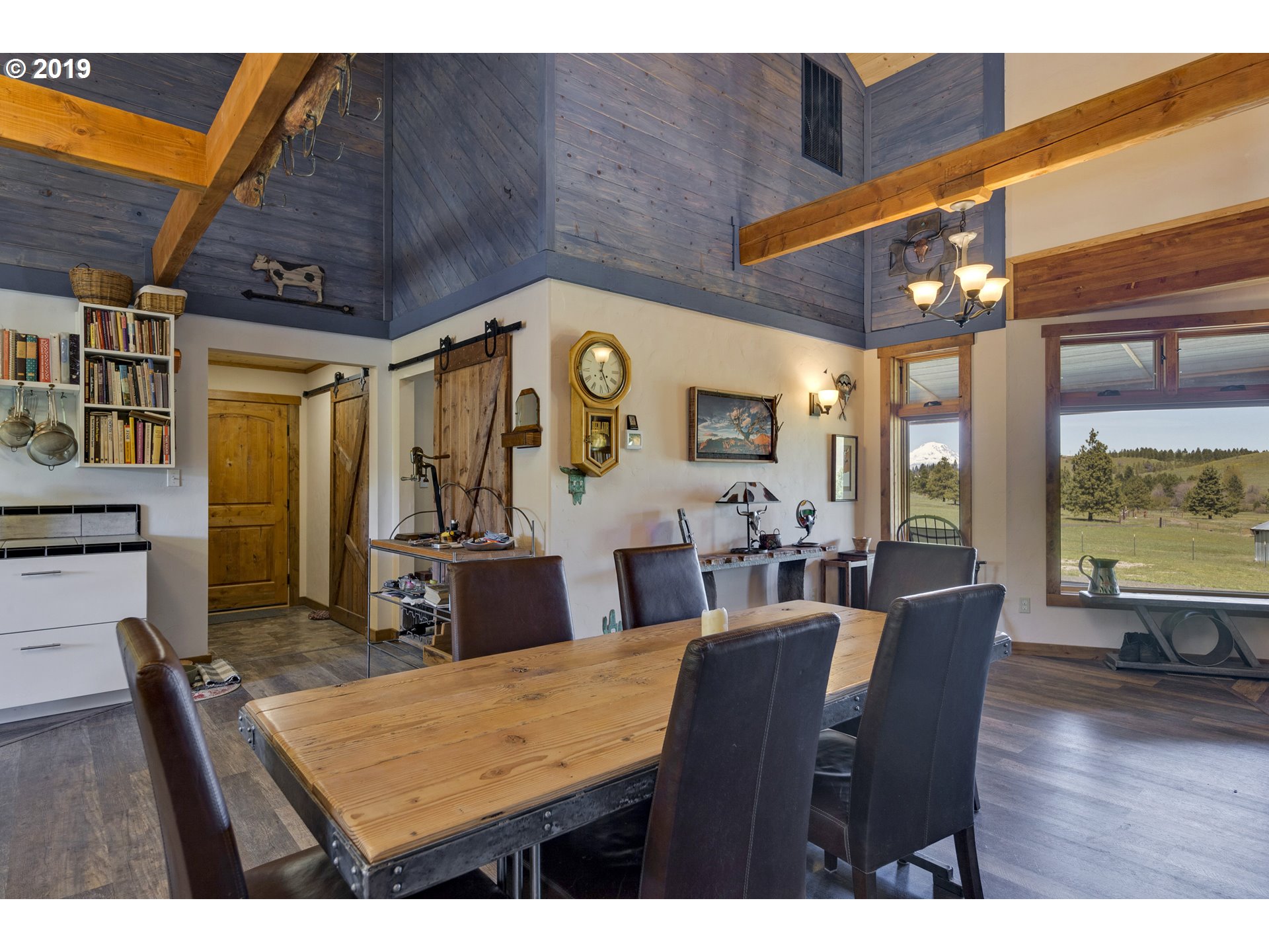 206 Hartland Road Lyle, WA 98635 - Photo 10 of 32 Gallery Image 10