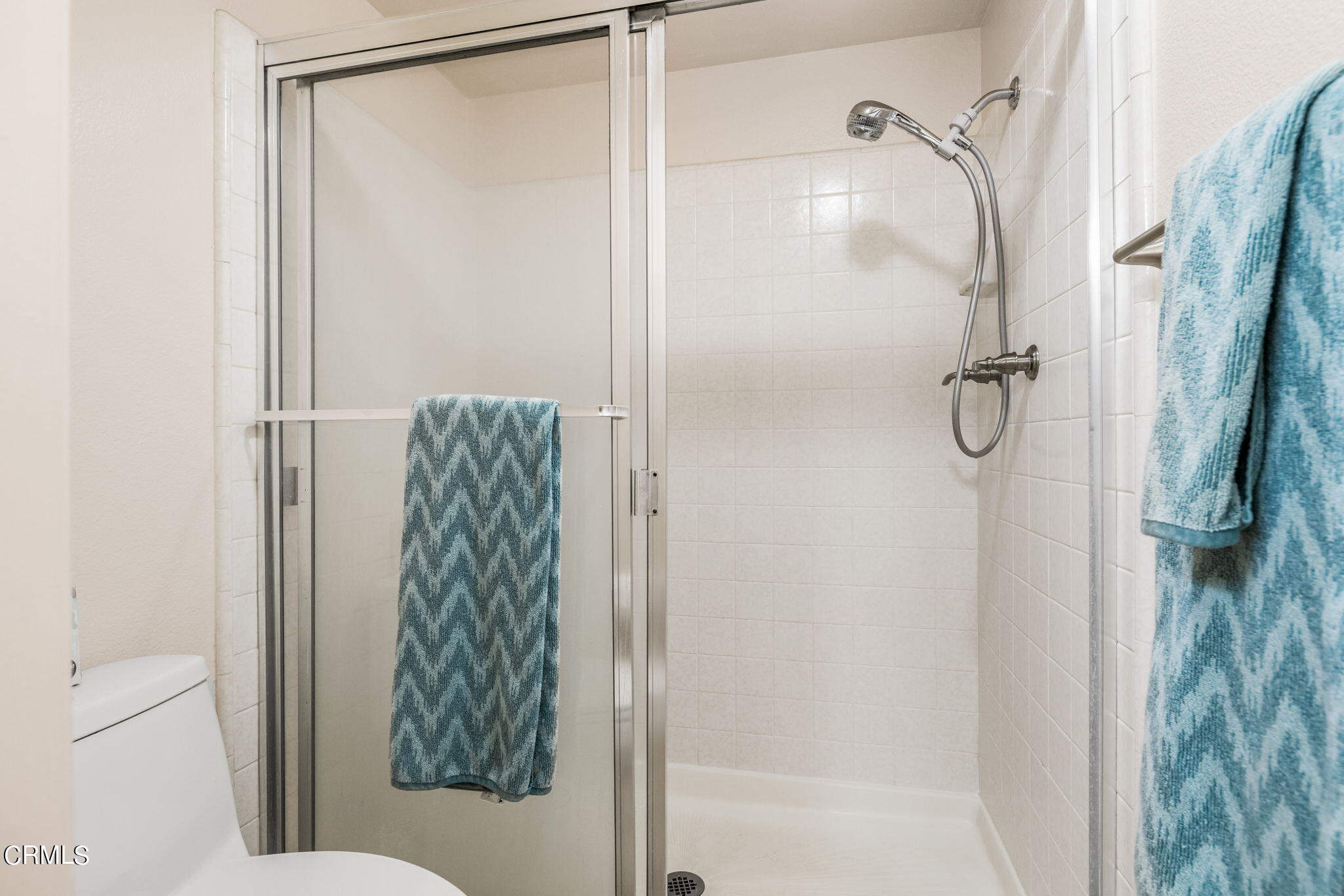 1965 Majorca Drive, Unit 237 Oxnard, CA 93035 - Photo 27 of 50 a bathroom with a shower