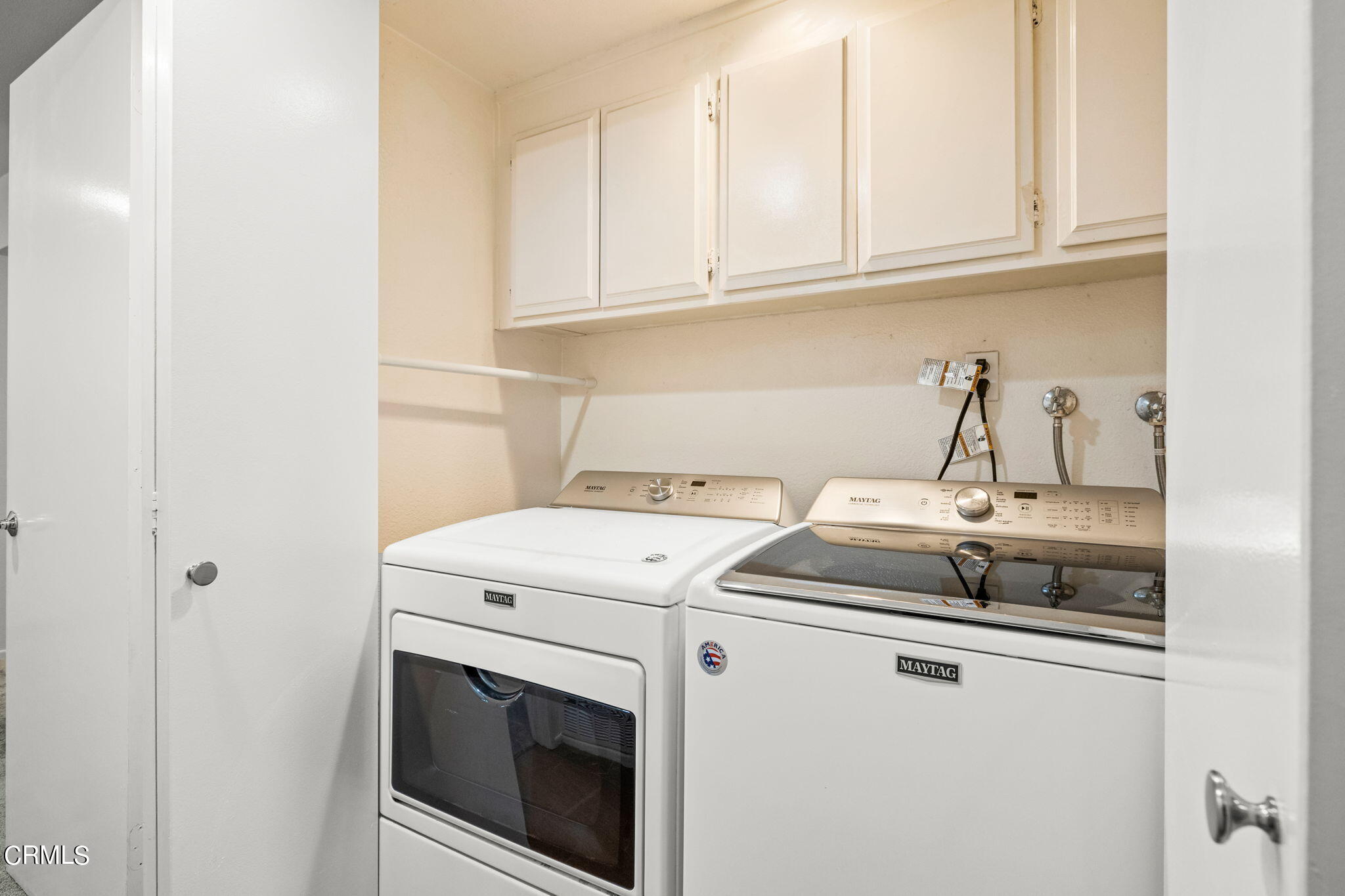 1965 Majorca Drive, Unit 237 Oxnard, CA 93035 - Photo 32 of 50 a utility room with dryer and washer