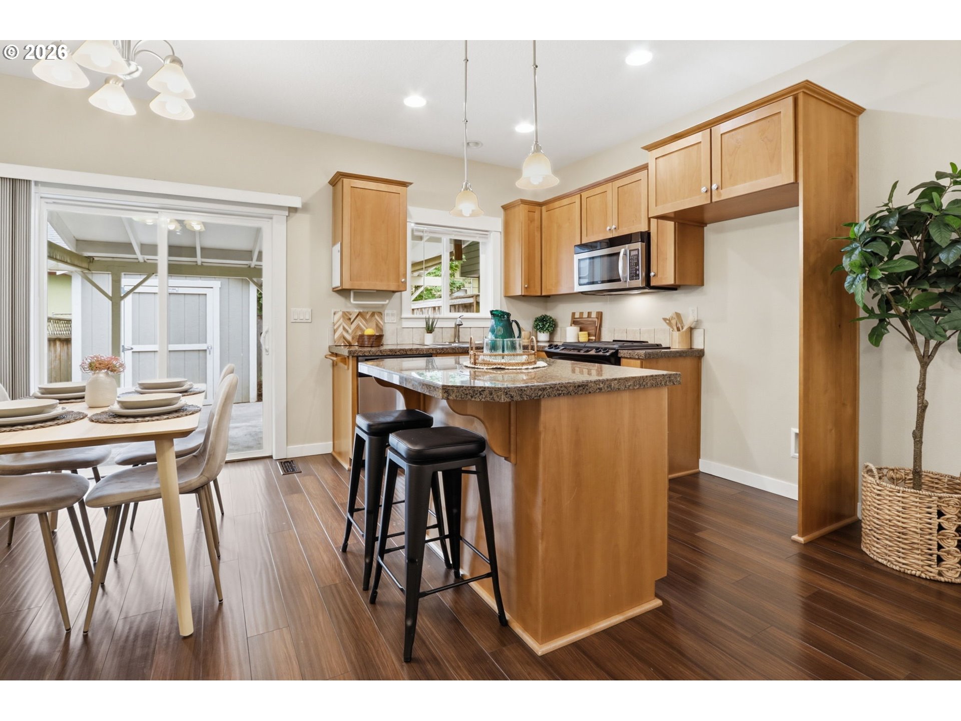 8010 Southeast Tolman Street Portland, OR 97206 - Photo 11 of 40