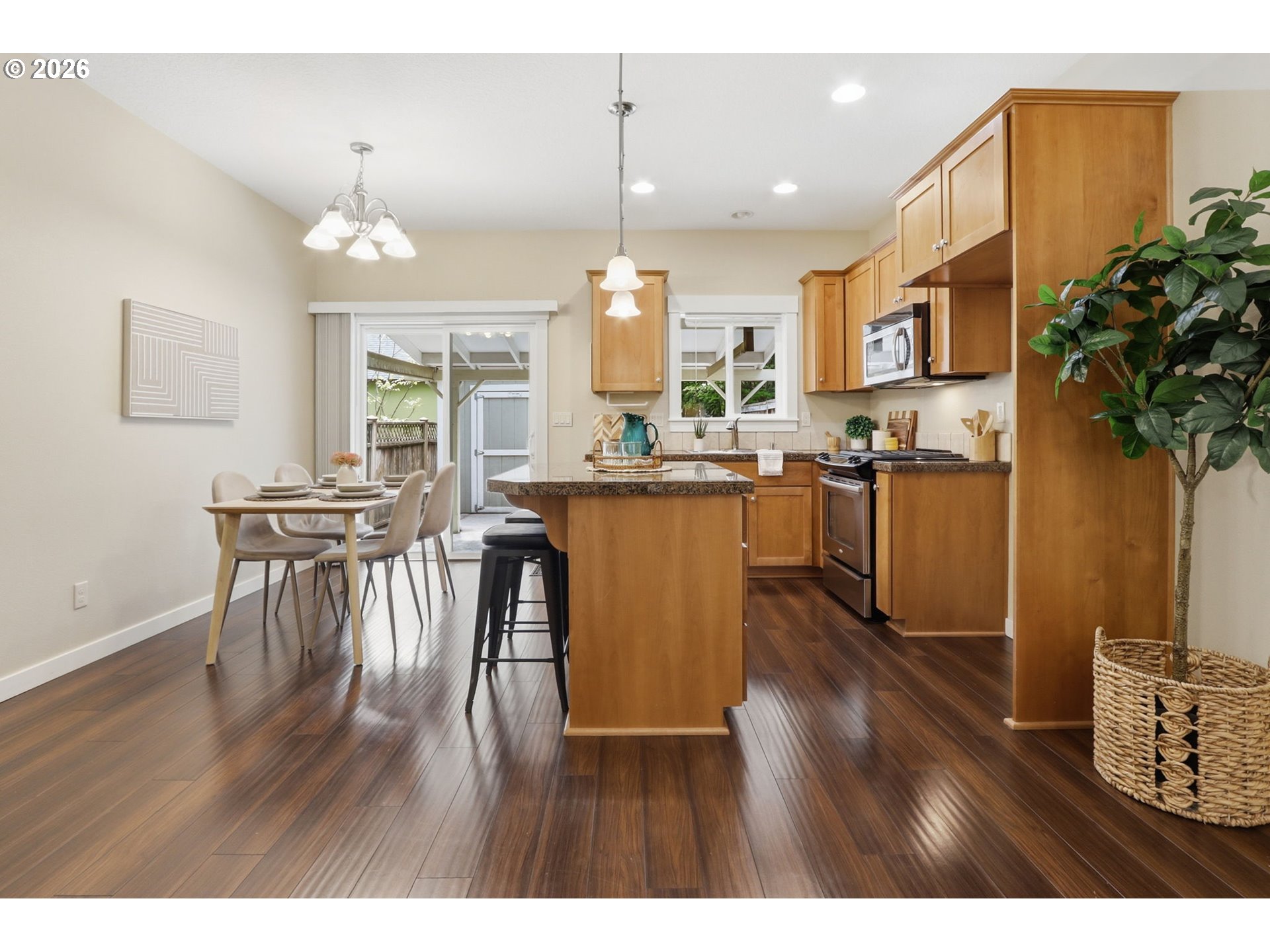 8010 Southeast Tolman Street Portland, OR 97206 - Photo 10 of 40