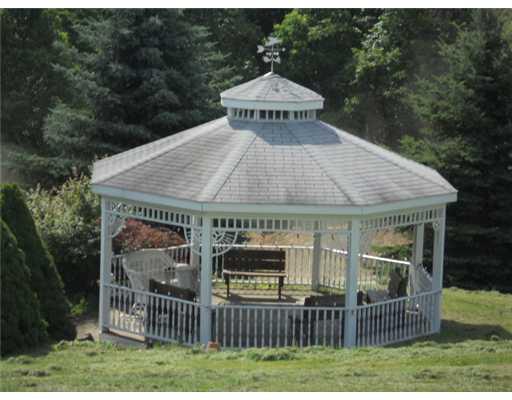 65 Highland Ridge Road Washington, PA 15301 - Photo 12 of 13 Other. gazebo
