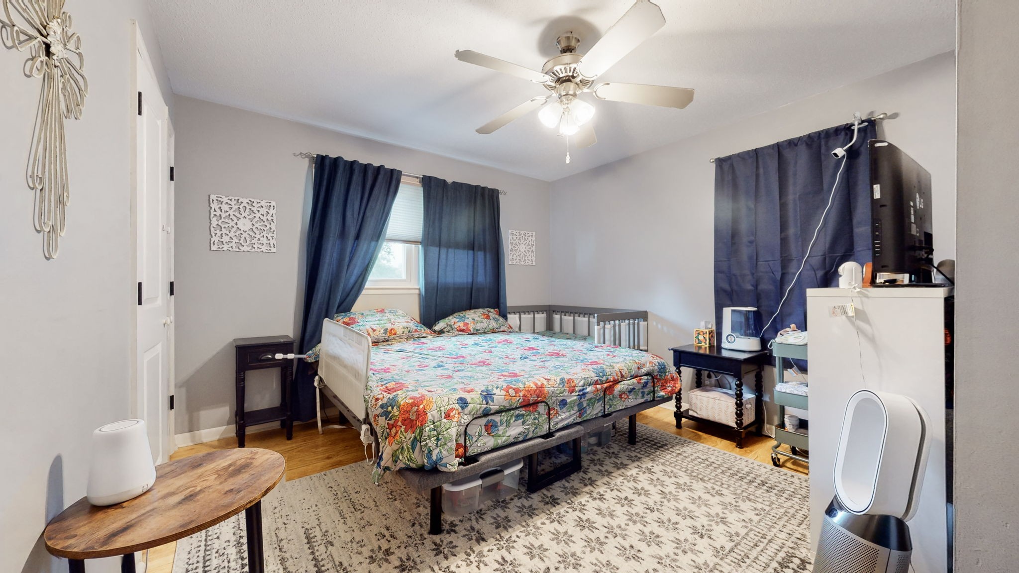 710 Howell Hill Road Flintville, TN 37335 - Photo 15 of 38 a bedroom with a bed and a table chair