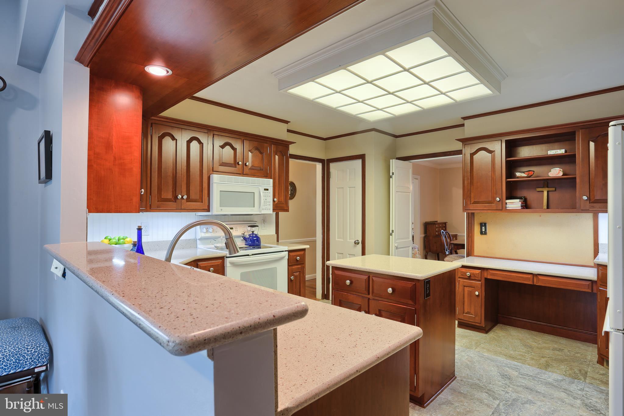 256 Harvey Road Hershey, PA 17033 - Photo 15 of 56 Kitchen