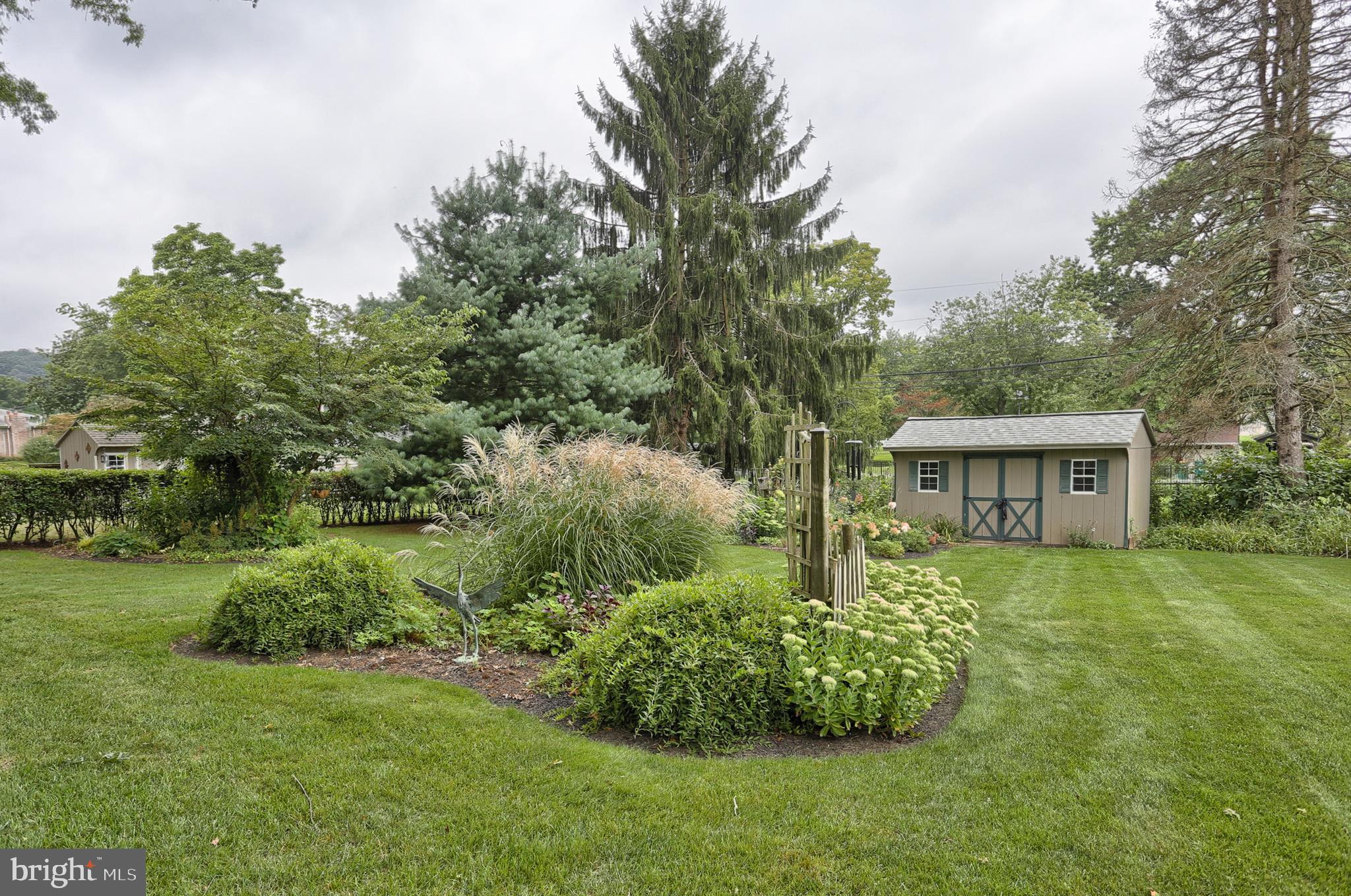 256 Harvey Road Hershey, PA 17033 - Photo 43 of 56 Rear yard