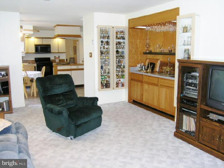 78 Flint Road Langhorne, PA 19047 - Photo 10 of 25 Family Room