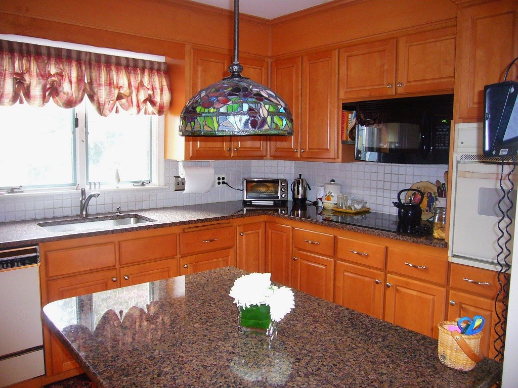 100 Damon Road Medford, MA 02155 - Photo 11 of 29 Gallery Image 11