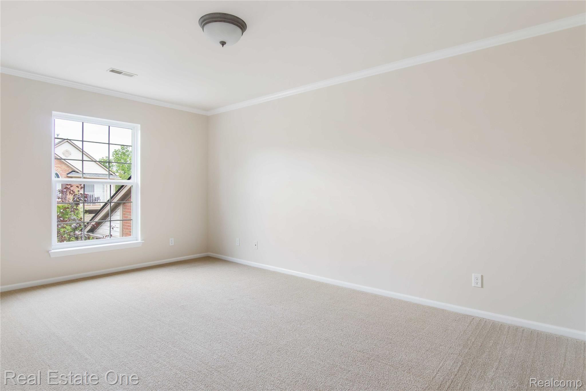 3406 Tremonte Circle, Unit 193 Rochester, MI 48306 - Photo 12 of 30 DSC09730.jpg
