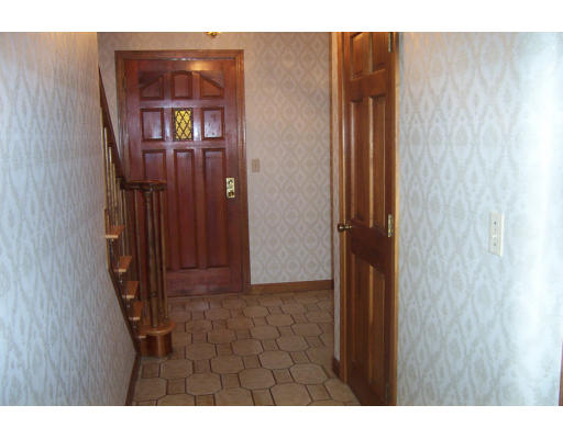 55 Longfellow Road Watertown, MA 02472 - Photo 8 of 21 Gallery Image 8