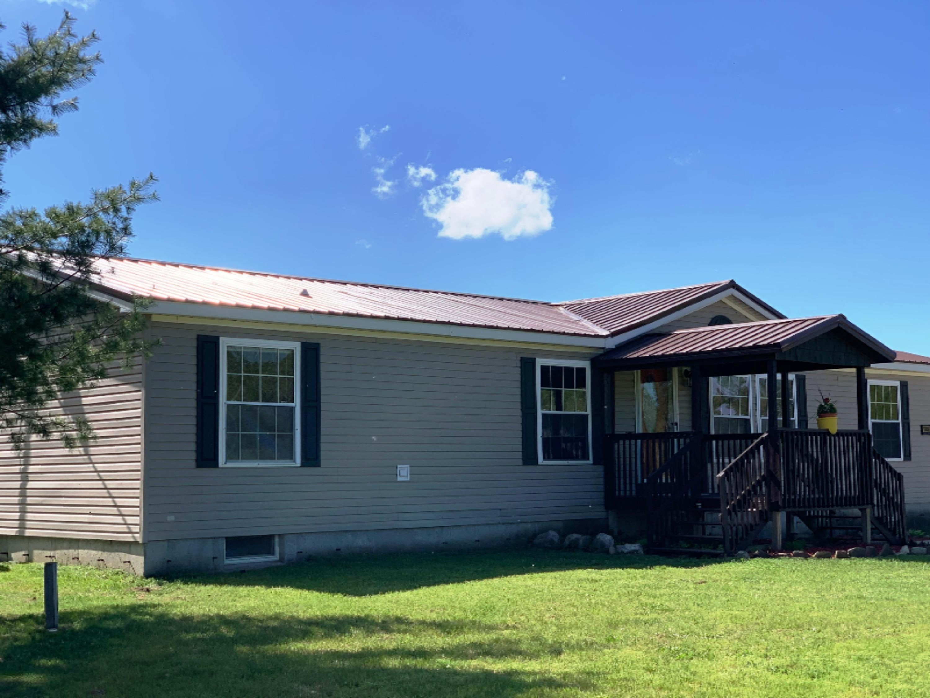 10891 South Hawkins Road Reed City, MI 49677 - Photo 3 of 77 IMG-9283
