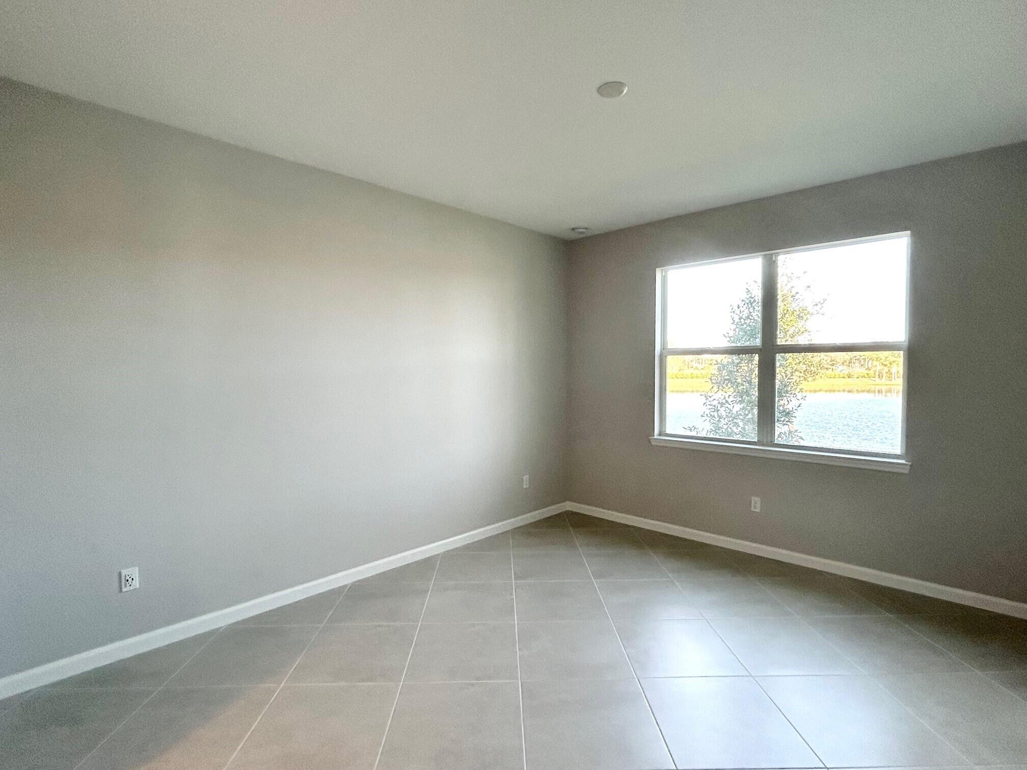 4573 Nautilus Circle Vero Beach, FL 32967 - Photo 12 of 28 Owner's Suite