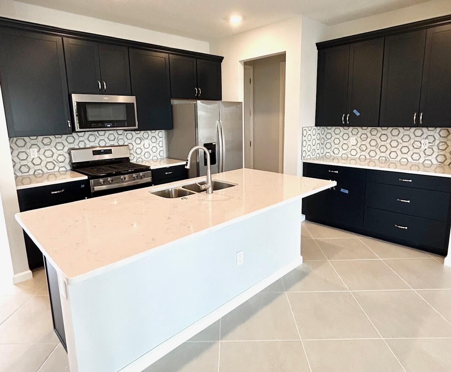 4573 Nautilus Circle Vero Beach, FL 32967 - Photo 7 of 28 Kitchen