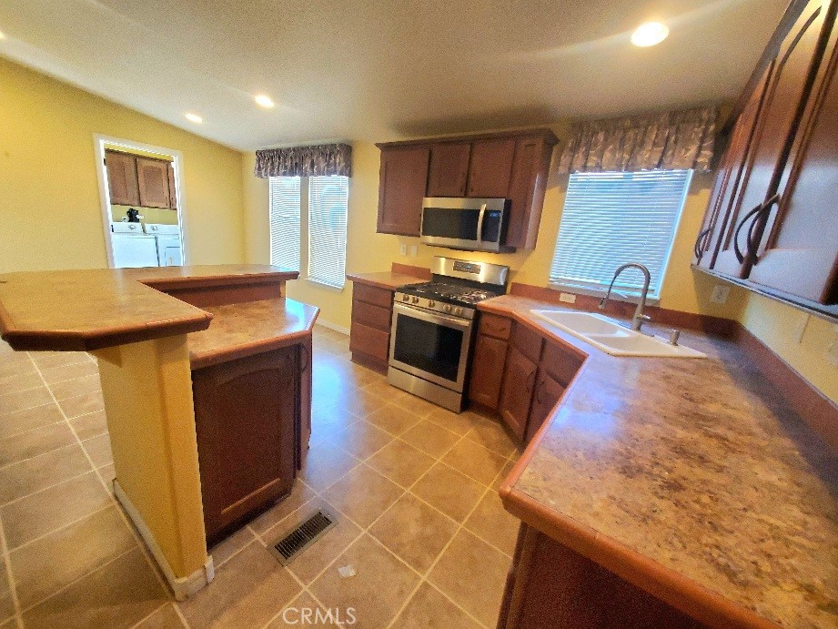 21621 Sandia Road, Unit 144 Apple Valley, CA 92308 - Photo 16 of 35