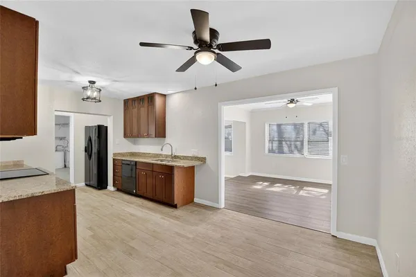 $2,300 | 311 Northeast 5th Street, Mulberry, FL 33860