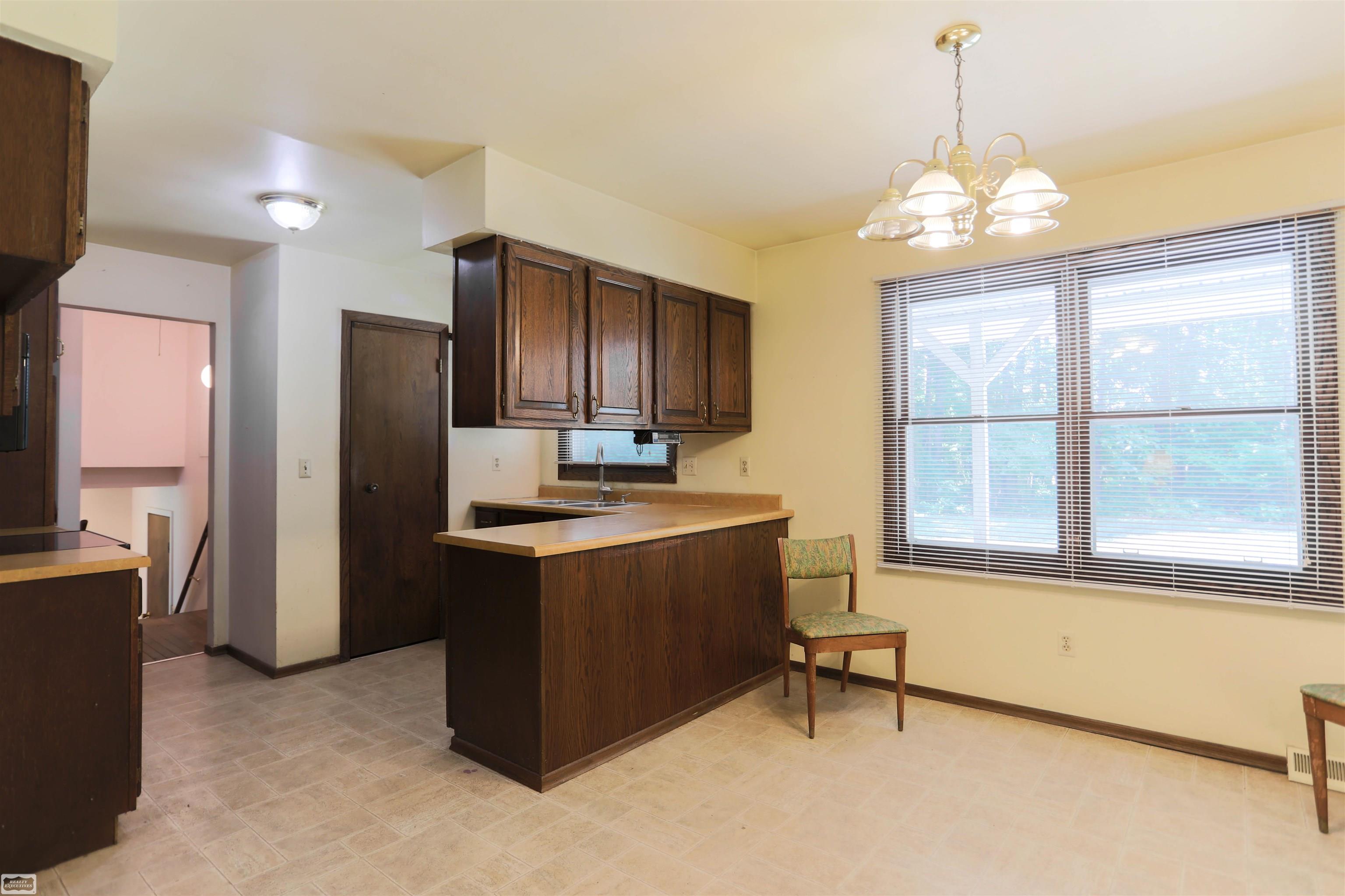 14717 Burt Road Allenton, MI 48002 - Photo 23 of 60 50083495-23.JPG