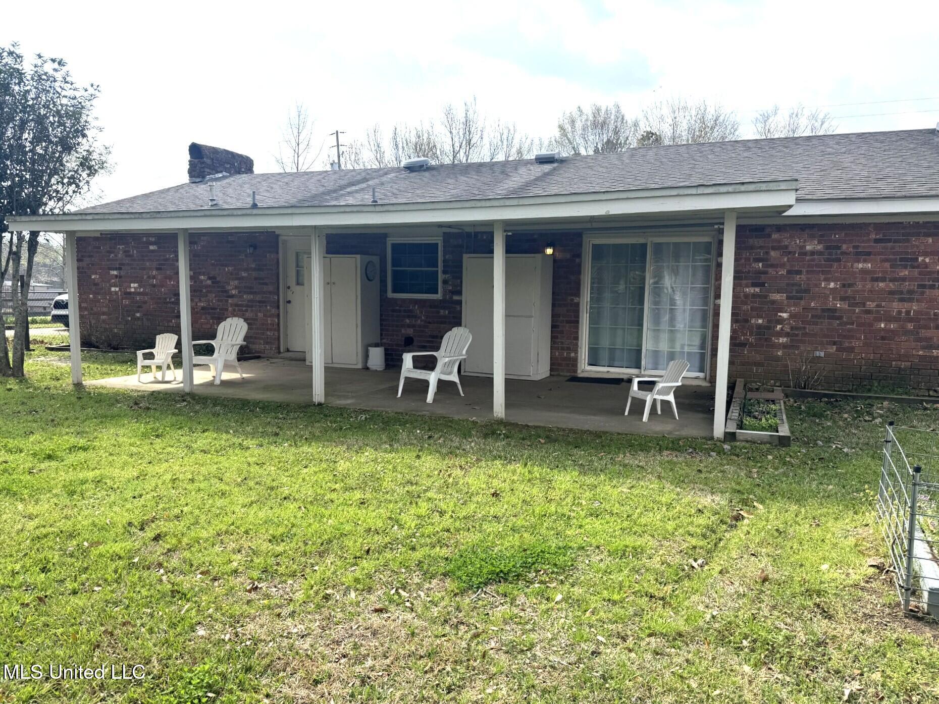 300 Briarwood Road Natchez, MS 39120 - Photo 37 of 37 thumbnail_IMG_9196.jpg 300 b