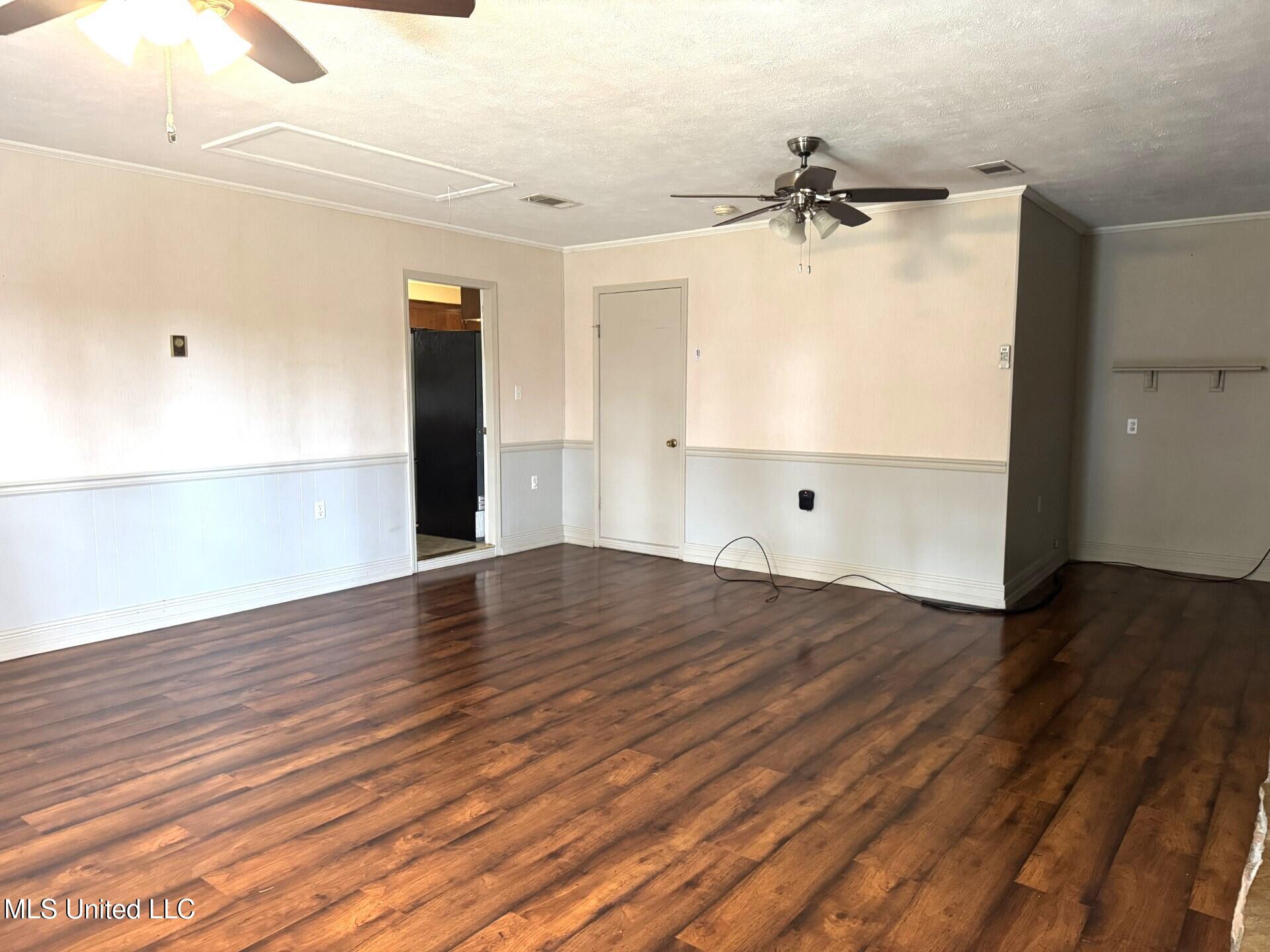 300 Briarwood Road Natchez, MS 39120 - Photo 5 of 37 thumbnail_IMG_9178.jpg 300 17