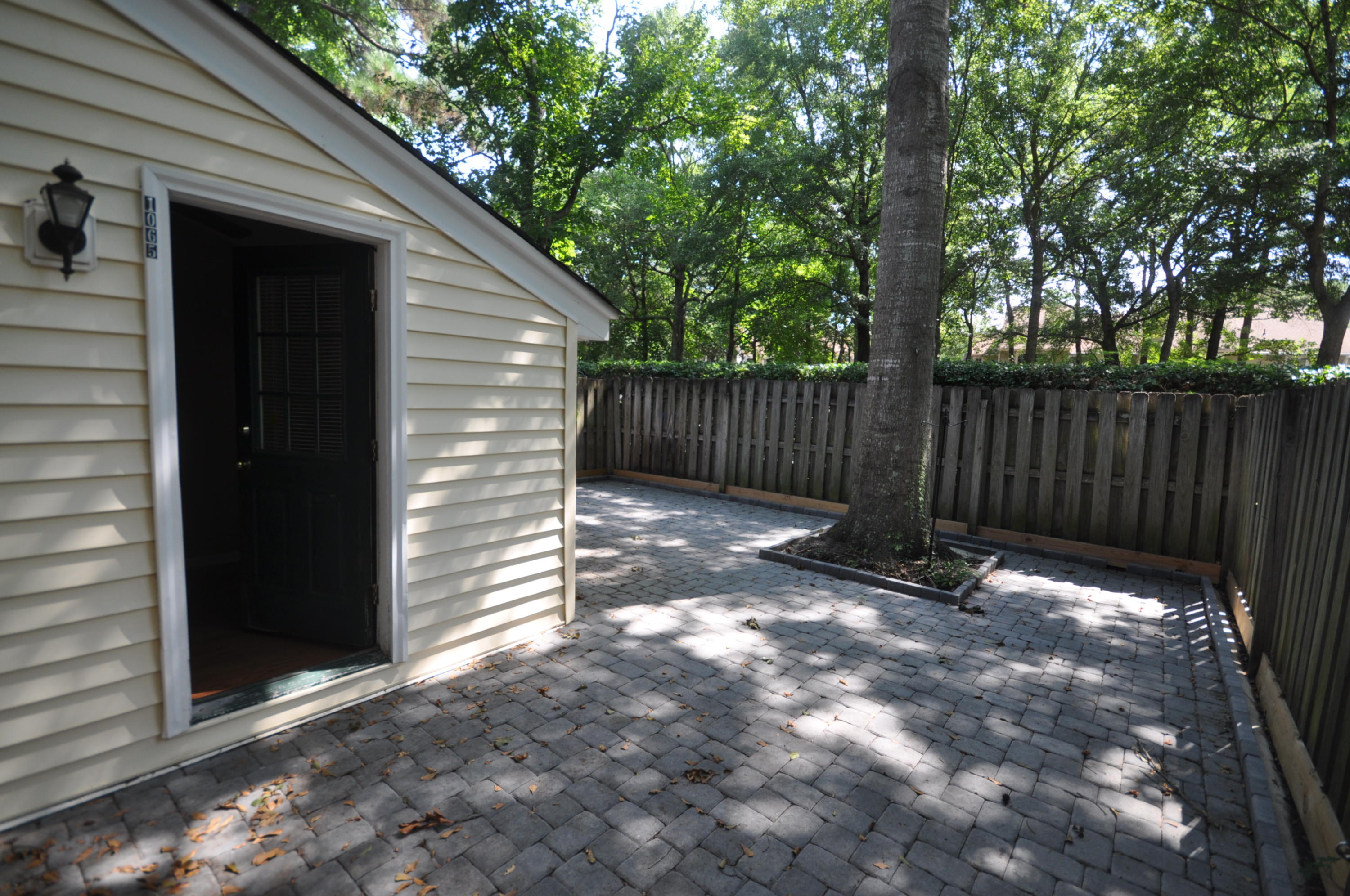 1065 Hunters Trace Mount Pleasant, SC 29464 - Photo 12 of 15 Backyard