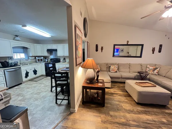 $110,000 | 438 Tallulah Trail, Unit 6, Warner Robins, GA 31088