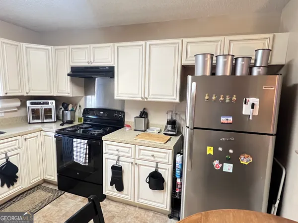 $110,000 | 438 Tallulah Trail, Unit 6, Warner Robins, GA 31088