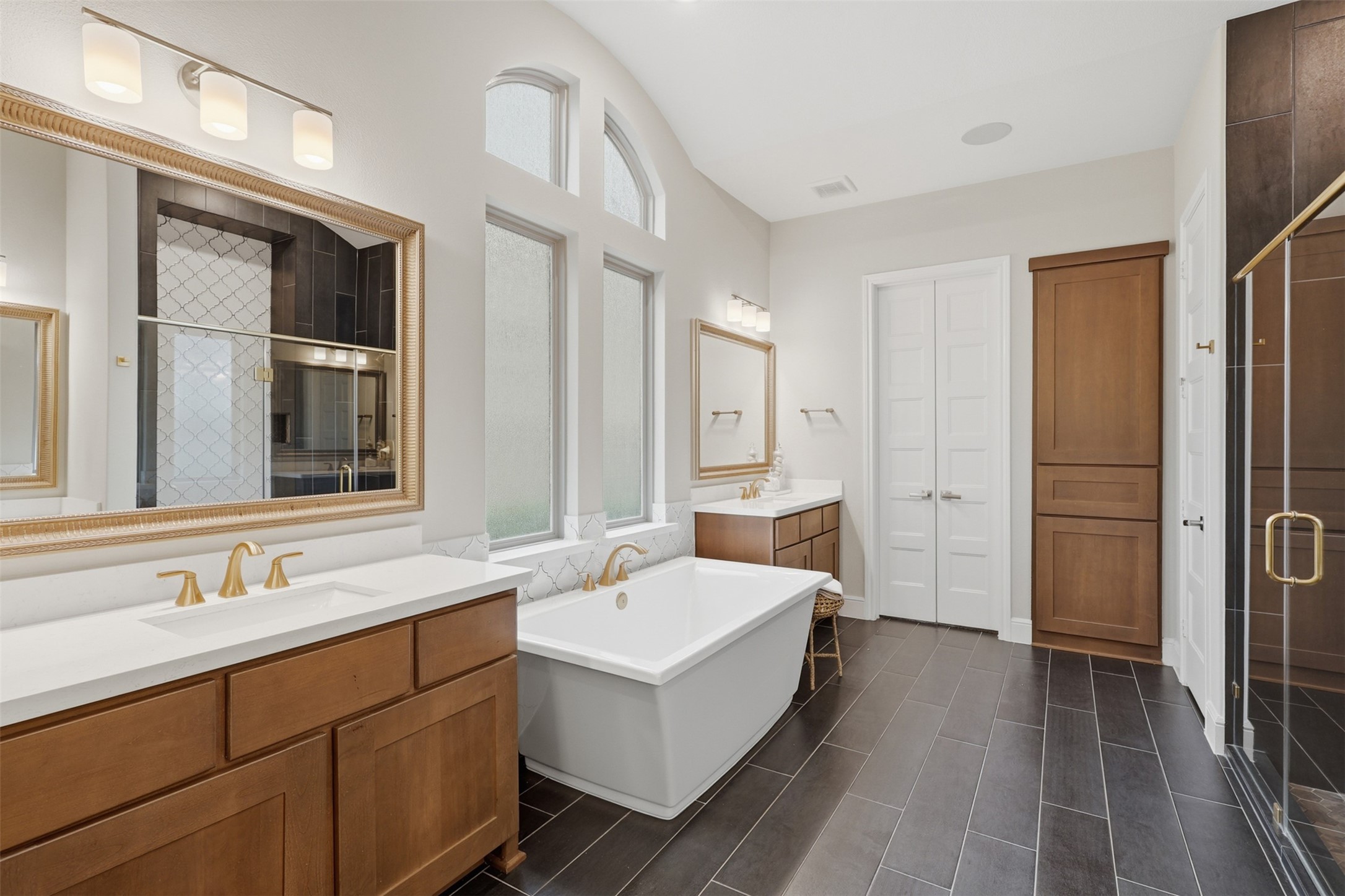 2215 Grove Terrace Lane Manvel, TX 77578 - Photo 20 of 50 Primary bedroom bath