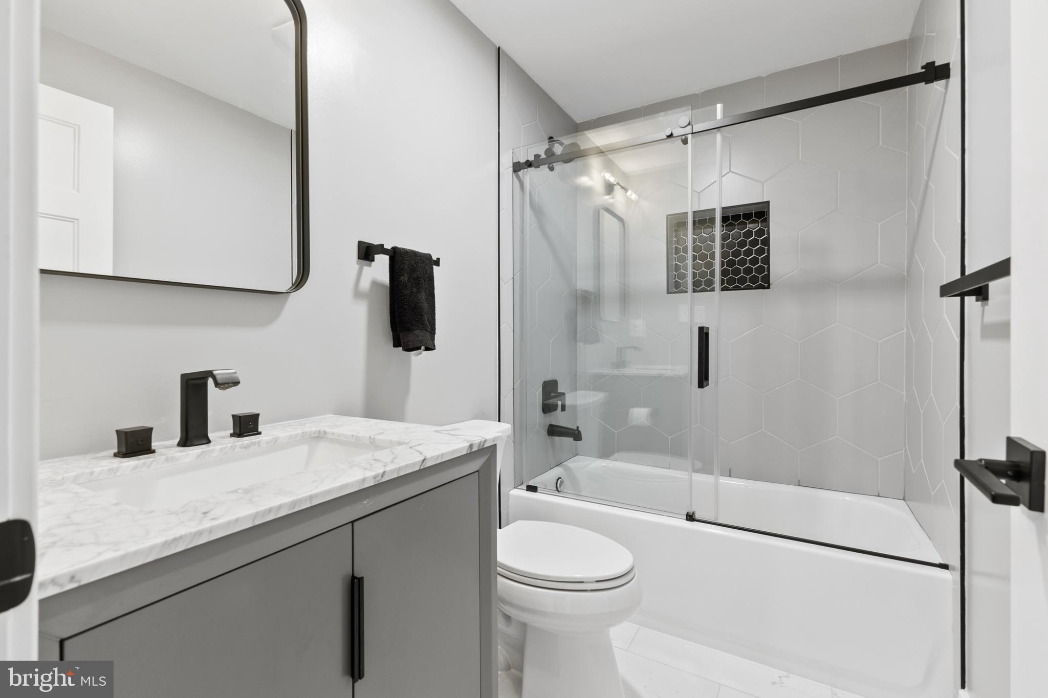 8012 Fort Hunt Road Alexandria, VA 22308 - Photo 40 of 50 lower level bathroom