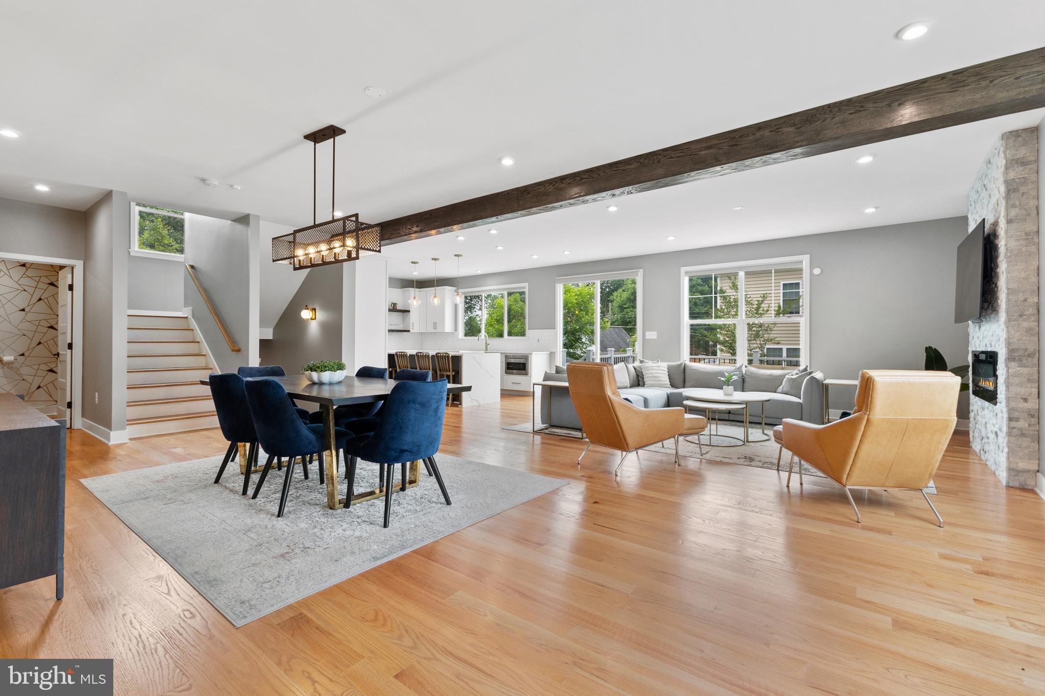 8012 Fort Hunt Road Alexandria, VA 22308 - Photo 4 of 50 Exposed wood mean