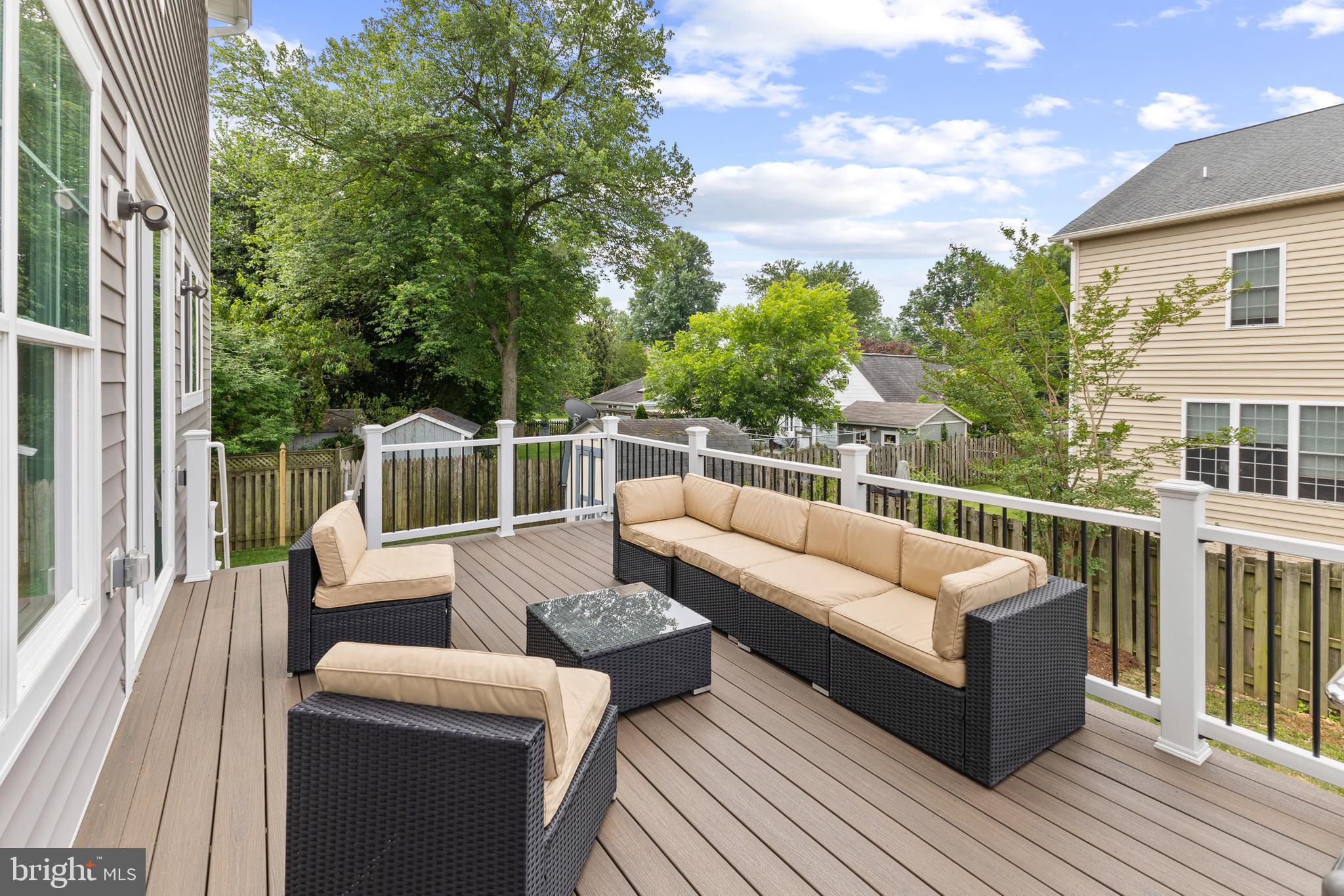 8012 Fort Hunt Road Alexandria, VA 22308 - Photo 10 of 50 Trex deck