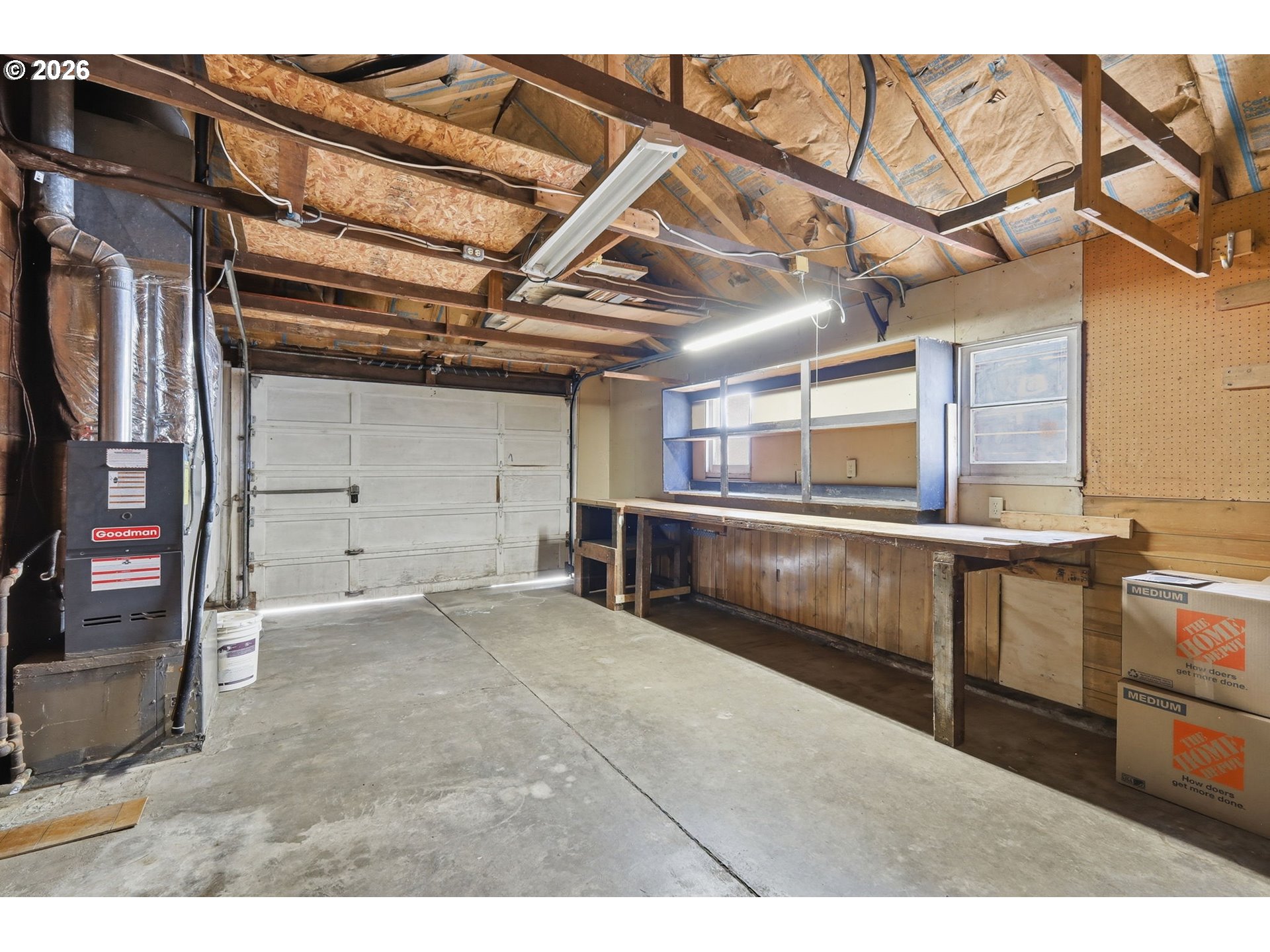 2063 2nd Street Springfield, OR 97477 - Photo 39 of 45 Garage