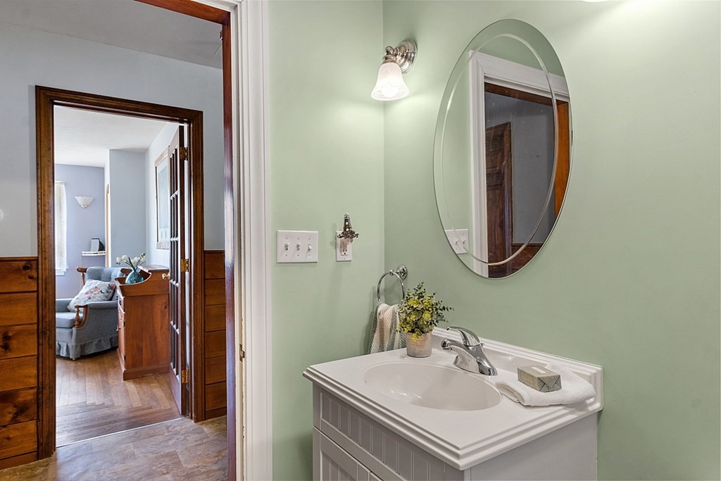 137 Groton Road Chelmsford, MA 01863 - Photo 15 of 39 Gallery Image 15