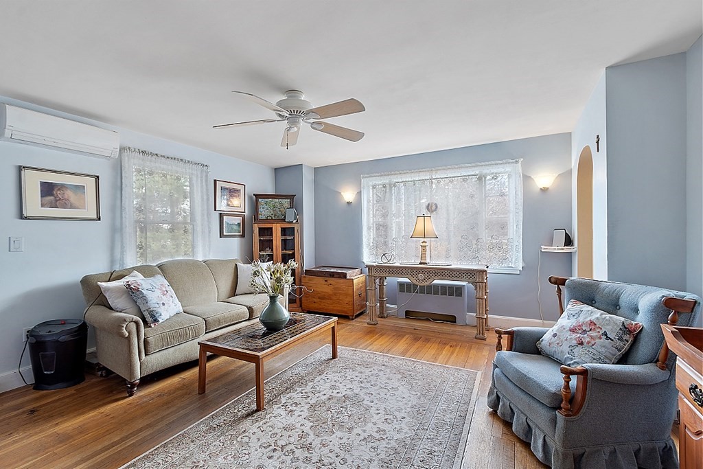 137 Groton Road Chelmsford, MA 01863 - Photo 7 of 39 Gallery Image 7