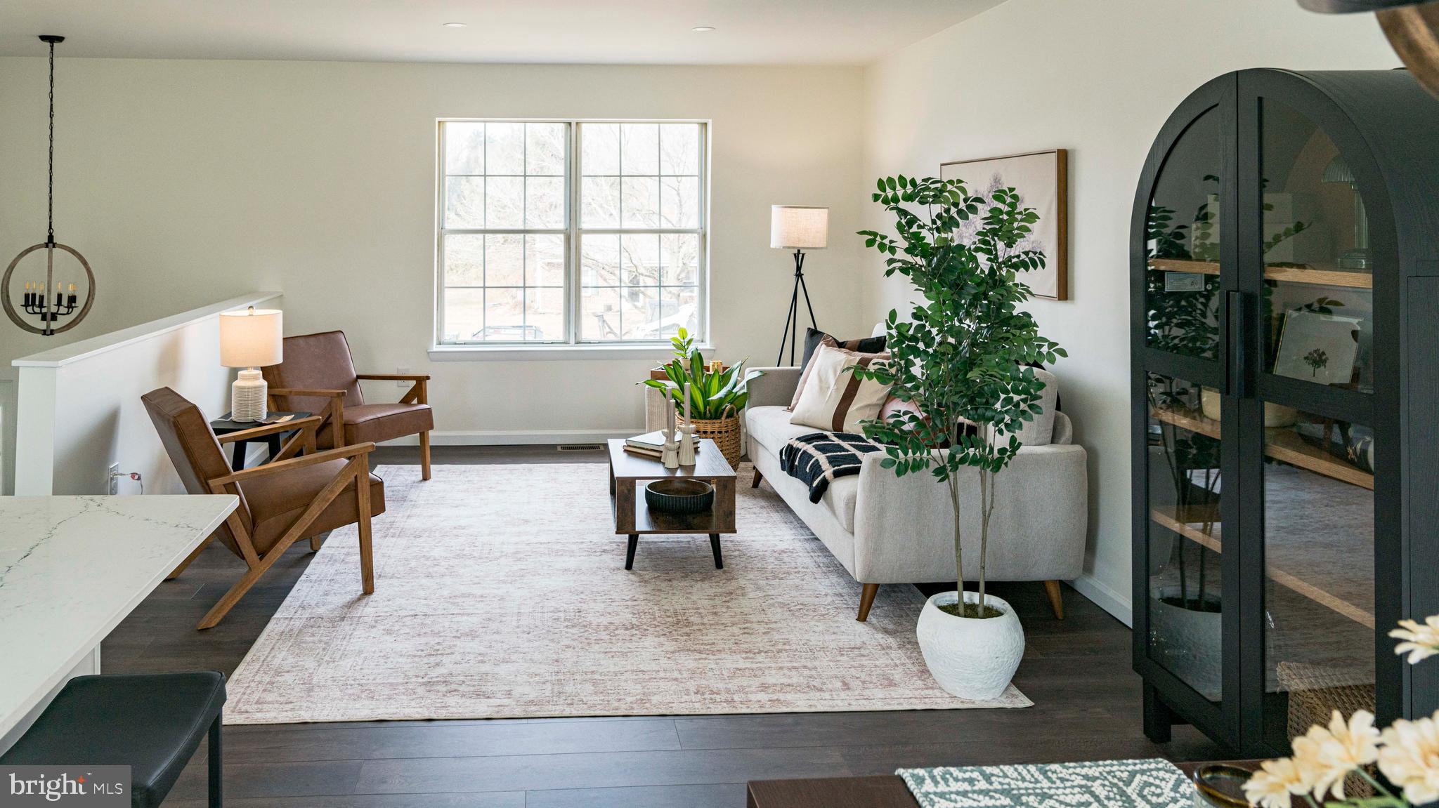 151 Nicholas Road Lancaster, PA 17603 - Photo 15 of 64 living room