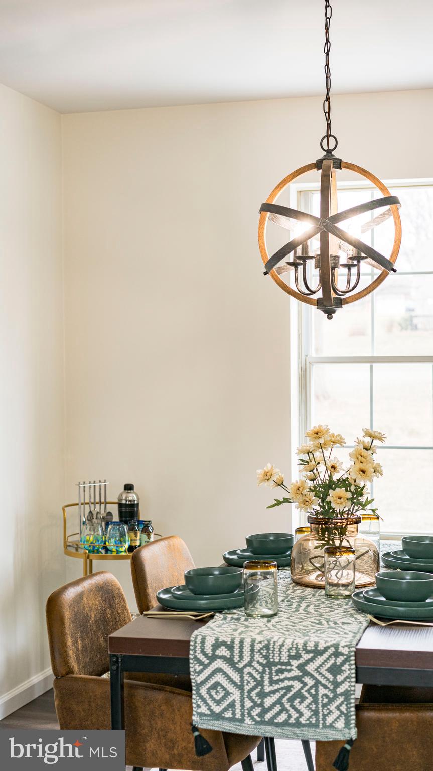 151 Nicholas Road Lancaster, PA 17603 - Photo 8 of 64 dining