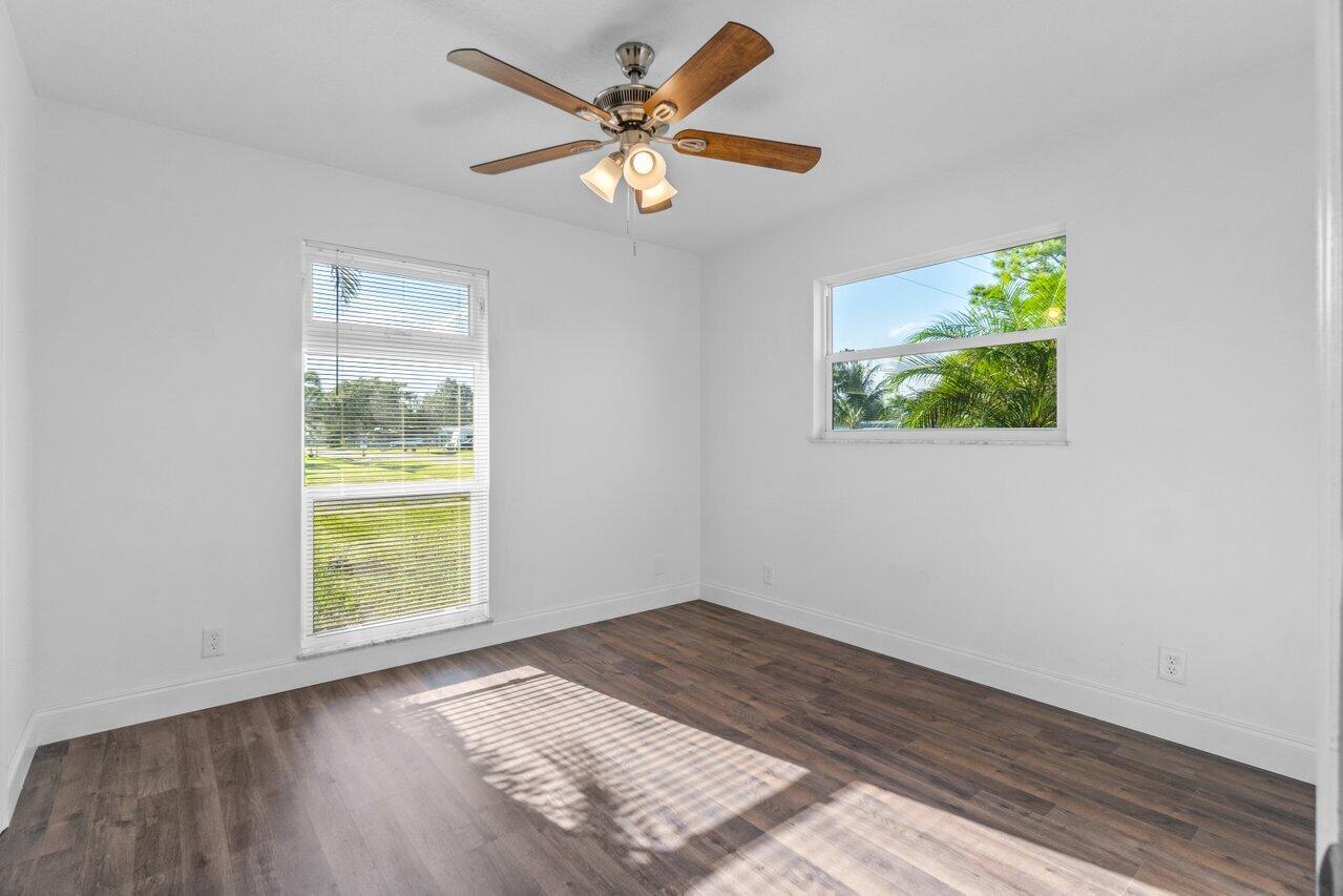 4791 Southeast Edison Avenue Stuart, FL 34997 - Photo 11 of 26 012-4791SoutheastEdisonAvenue-Stuart-FL-